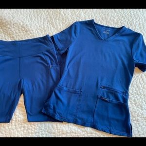 Jaanuu scrub set -Small